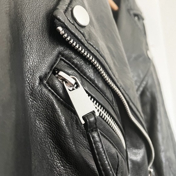 𝅺RW&CO. Vegan Leather Moto Jacket - Picture 5 of 12